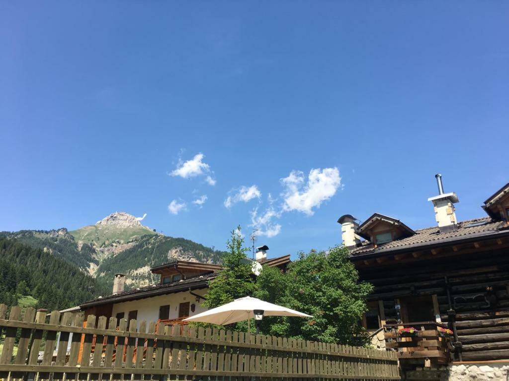Mes Lastei Appartement Campitello di Fassa Buitenkant foto